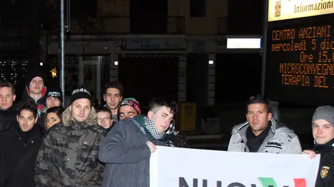 Solesino, 5.12.2012 Ronde notturne contro i ladri a Solesino. Nella foto: i ragazzi impegnati nelle ronde ph. Zangirolami