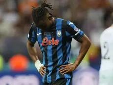 epa11549242 Ademola Lookman of Atalanta BC looks down during the UEFA Super Cup soccer match between Real Madrid and Atalanta BC, in Warsaw, Poland, 14 August 2024. EPA/Leszek Szymanski POLAND OUT
