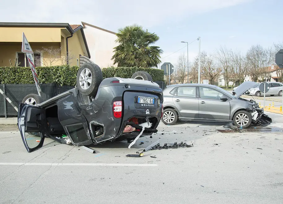 FERRO -FOTOPIRAN - SAN MARTINO DI LUPARI - INCIDENTE STRADALE VIA TOMBOLATA