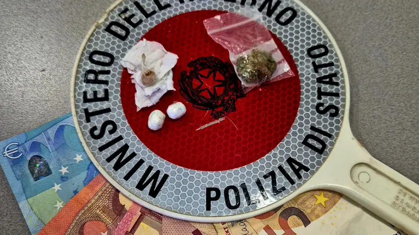Padova, autista del bus sorpreso a comprare droga vicino al capolinea