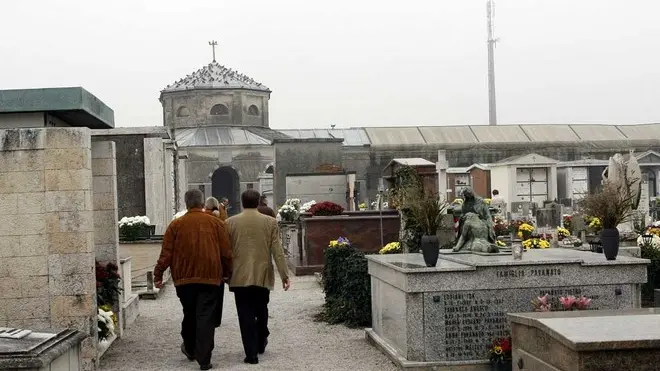 Degrado Cimitero Piove BELLUCO
