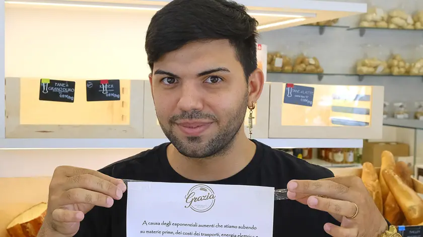 Giorgio Suarez, dipendente della pasticceria bar Grazia