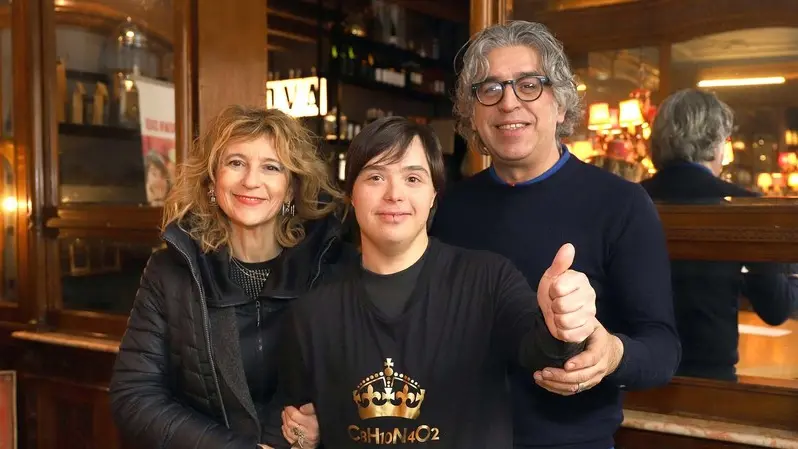 MARIAN - AGENZIA BIANCHI - PADOVA - LEONARDO AL CAFFEINE. LEONARDO IMBROGINO CON PATRIZIA TOLOT E FABIO CECCHETTO