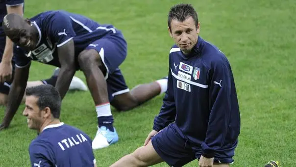 Italy's Antonio Cassano looks on as teammates Mario Balotelli and Antonio Di Natale smile, during team's training sessionin Krakow , Poland, 12 June 2012. ANSA/MAURIZIO BRAMBATTI