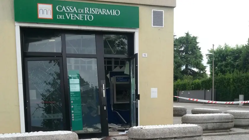 La banca di Vigonza colpita nella notte