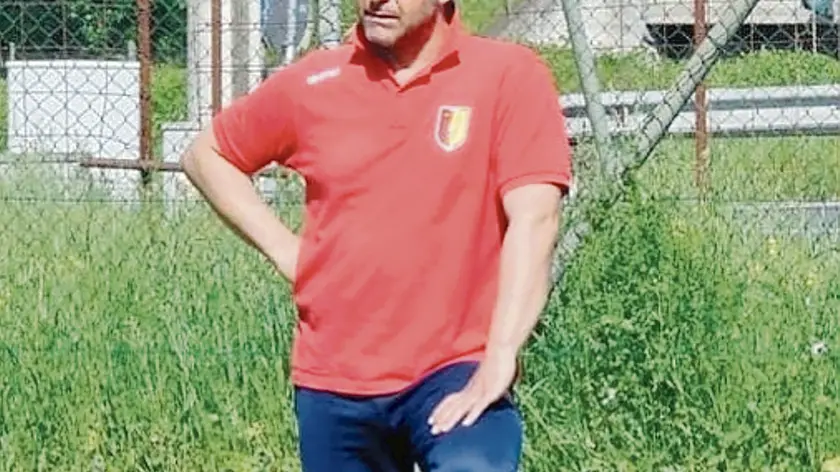 Domenico Zorzino in un campo da calcio, una delle sue più grandi passioni che condivideva con il figlio