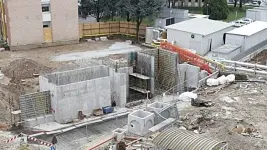 IL CANTIERE E LO STAFF Il personale di Chirurgia e i lavori del monoblocco tra l’ospedale e il centro Pontarollo