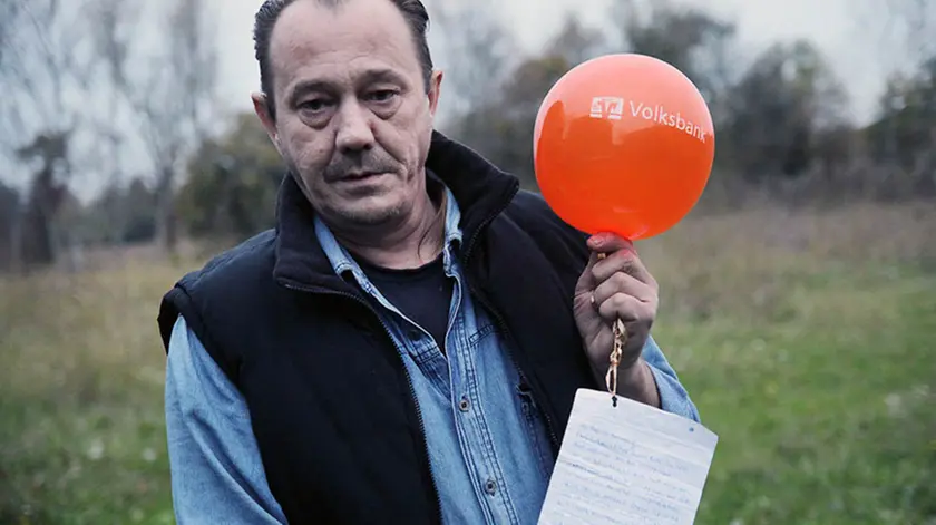 POLETTO-FOTOPIRAN-CAMPO SAN MARTINO-MESSAGGIO CON PALLONCINO MAURIZIO TONELLATO