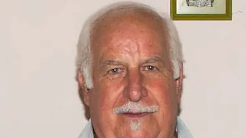 Valbona 29/08/2014 Castello di Valbona nella foto : il signore Pucci Laccagnina mostra il castello ph zangirolami