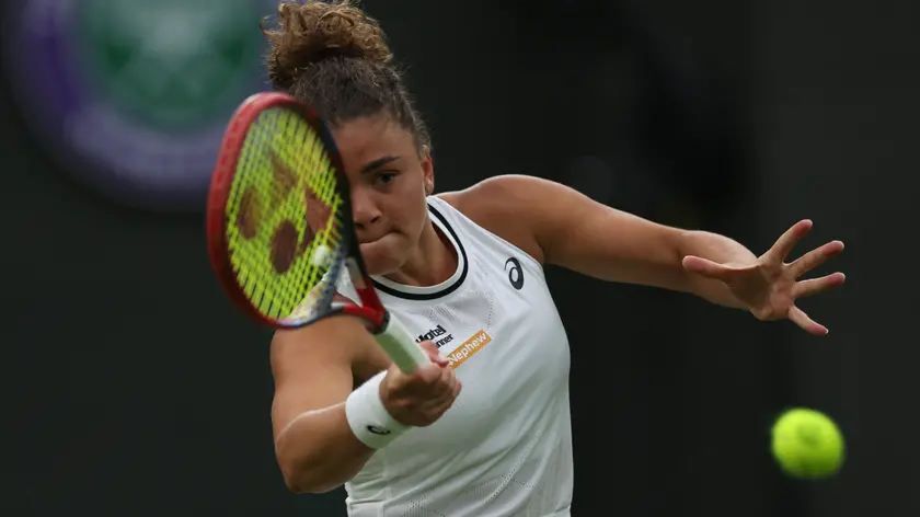 epa11455663 Jasmine Paolini of Italy in action against Greet Minnen of Belgium during their Womens Singles 2nd round match at the Wimbledon Championships, Wimbledon, Britain, 03 July 2024. EPA/TIM IRELAND EDITORIAL USE ONLY