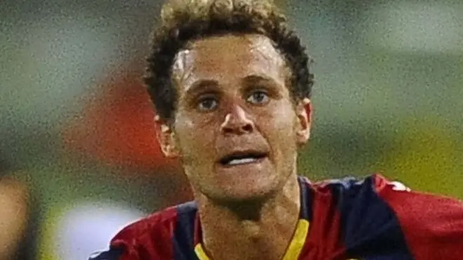 Italian midfielder of Bologna, Alessandro Diamanti, jubilates after scoring by penalty the goal against Inter Milan during their Italian Serie A soccer match at Dall'Aara stadium in Bologna, Italy on 24 September 2011. ANSA/CARLO FERRARO