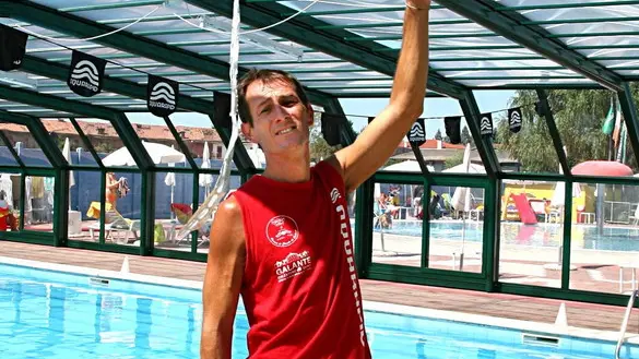 Marco Canova, presidente della Amatori Nuoto, all'interno dell'impianto sportivo