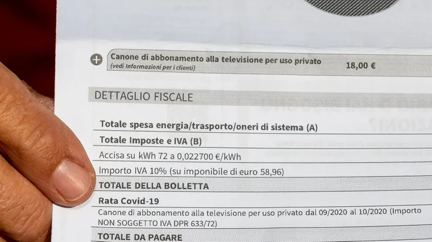 Vò (PD), 14 ottobre 2020. Rata Covid nelle bollette dei residenti di Vò Euganeo. Nella foto: dettaglio della bolletta dove compare la dicitura "Rata Covid-19"