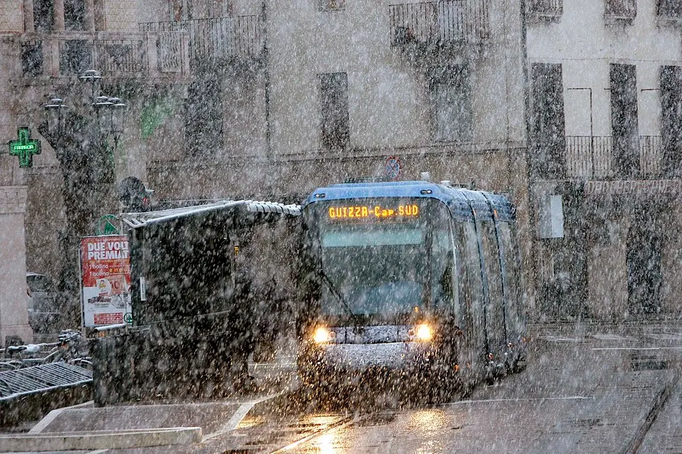 BELLOTTO - TRAM FERMO PER NEVE