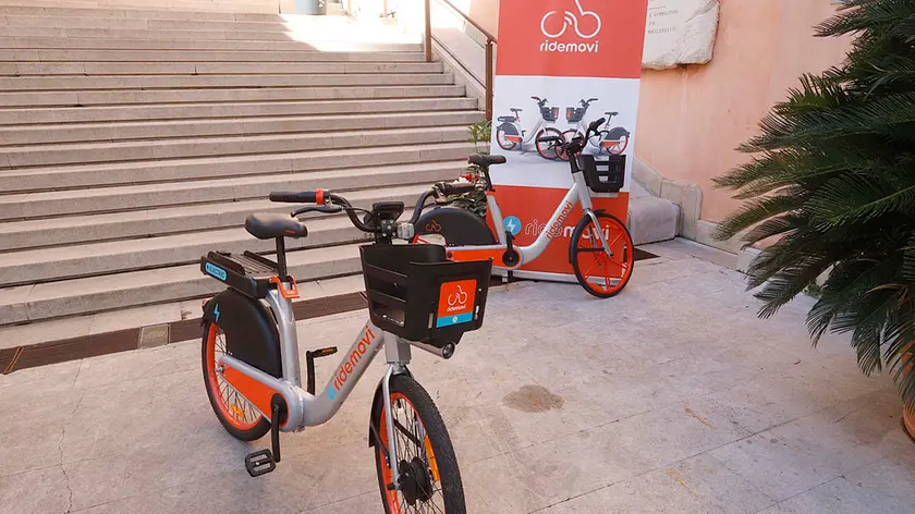 TOME' - AGENZIA BIANCHI - PADOVA - NUOVE MOBIKE. RAGONA E DAVIDE LAZZARI