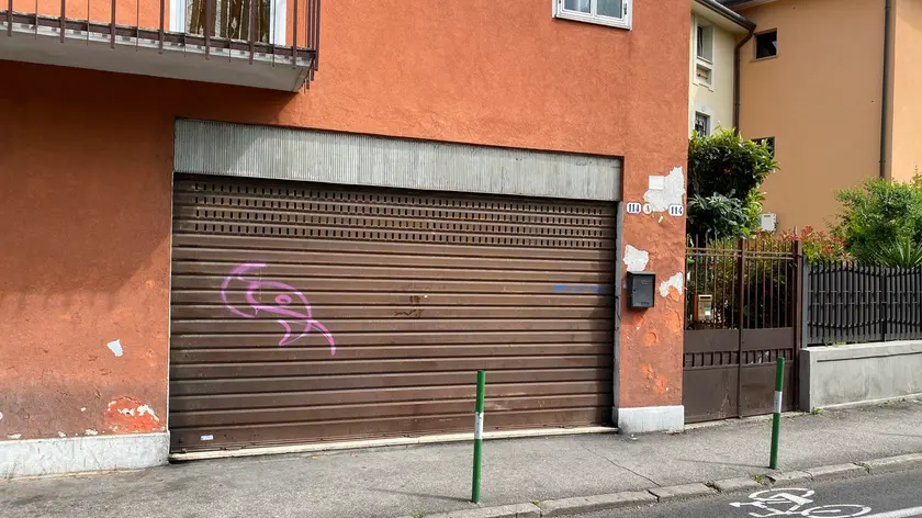 Il negozio dove lavora l'aggressore