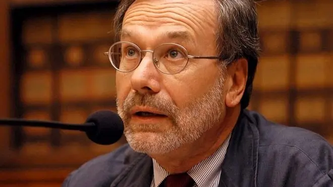 PD 16 luglio 2004 G.M...Palazzo del Bo, Archivio Antico conferenza stampa "Tutte le matricole via web". Prorettore Giuseppe Zaccaria...(SALMASO) Palazzo del Bo, Archivio Antico conferenza stampa _Tutte le matricole via web_ - Salmaso