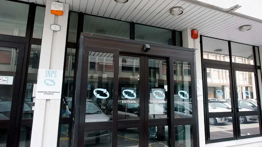 BARON - AGENZIA BIANCHI - PADOVA - NUOVO PALAZZO INPS