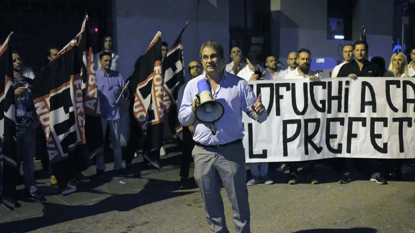 MARIAN - AGENZIA BIANCHI - PADOVA - SIT IN FORZA NUOVA ARCELLA
