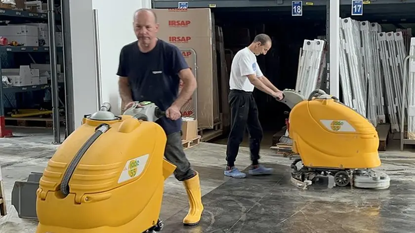Tutti al lavoro alla Fratelli Beltrame per sistemare i danni