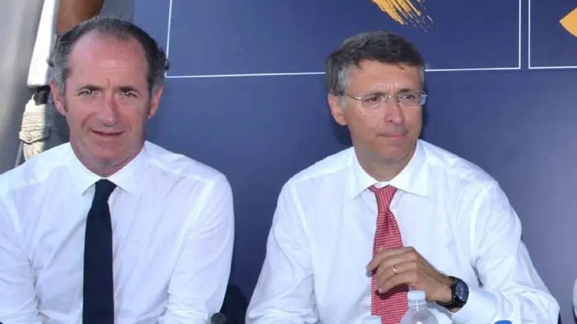 Interpress/Mazzega Morsego Venezia, 23.07.2015.- Sopralluogo ai Cantieri MOSE, boicca di Porto Lido.- Nella foto da sx Luca Zaia, Raffaele Cantone, Graziano Delrio, Franco Gabrielli e Luigi Brugnaro