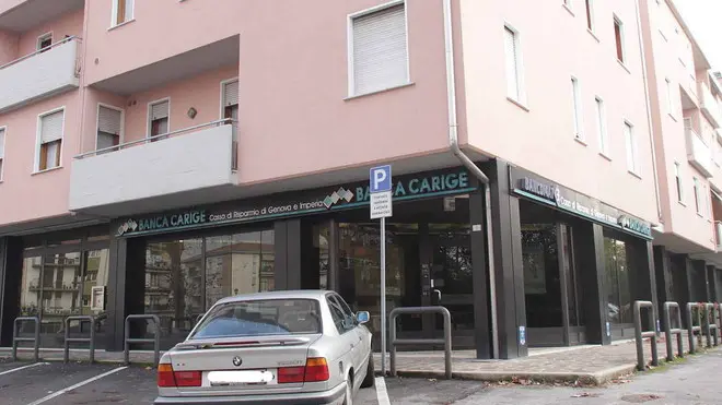 Allegranzi Silea Banca Carige via Treviso agenzia fotografica foto film