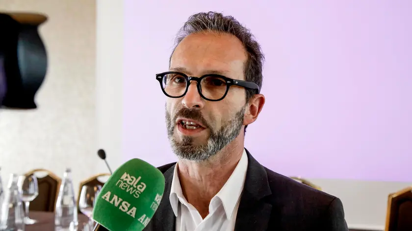 Il presidente dell'AIC Umberto Calcagno al termine dell'Assemblea Generale dell'Associazione Italiana Calciatori a Milano, 24 aprile 2023. ANSA/MOURAD BALTI TOUATI