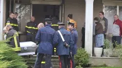 I carabinieri nella villa della tragedia