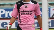 SIMONE VILLANOVA Il portiere del Citta (26 anni compiuti ieri) è cresciuto nel vivaio granata Sopra, Musso premiato