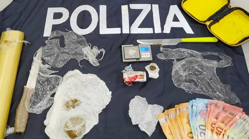 Due minorenni denunciati per detenzione e spaccio di droga