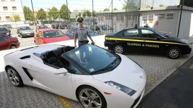 La Lamborghini che è stata sequestrata dalla Finanza
