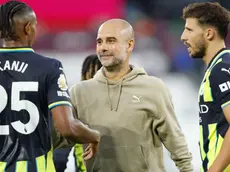 epa11576275 Manchester City manager Pep Guardiola celebrates with Manuel Akanji after the English Premier League soccer match of West Ham United against Manchester City, in London, Britain, 31 August 2024. EPA/DAVID CLIFF EDITORIAL USE ONLY. No use with unauthorized audio, video, data, fixture lists, club/league logos, 'live' services or NFTs. Online in-match use limited to 120 images, no video emulation. No use in betting, games or single club/league/player publications.