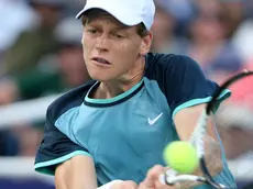 epa11554682 Jannik Sinner of Italy in action against Alexander Zverev of Germany during the semi-final round of the Cincinnati Open at the Lindner Family Tennis Center in Mason Ohio, USA, 18 August 2024. EPA/MARK LYONS