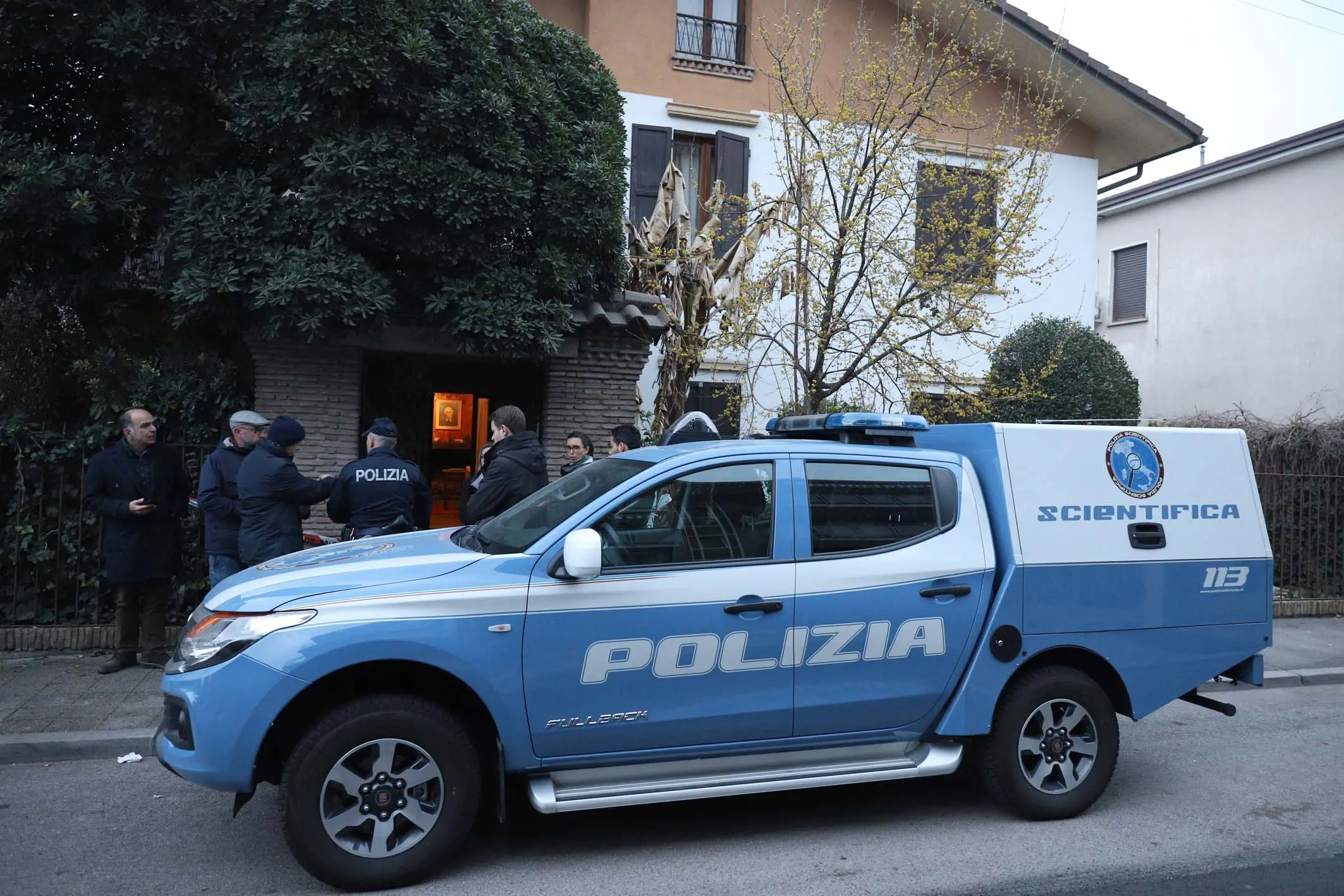 BASCHIERI - AGENZIA BIANCHI - PADOVA- OMICIDIO SUICIDIO ARCELLA