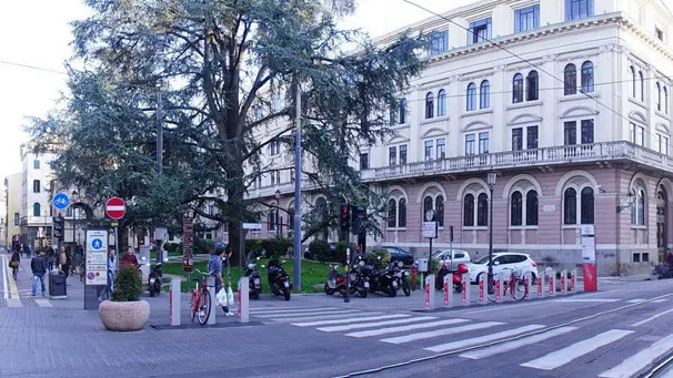 CADONI - AGENZIA BIANCHI - PADOVA - INCROCIO PIAZZA ANTENORE, ALTEZZA FELTRINELLI