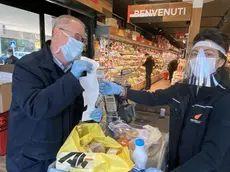 MARIAN -AGENZIA BIANCHI-PADOVA - DISTRIBUZIONE MASCHERINE DELLA REGIONE ALL'ALì