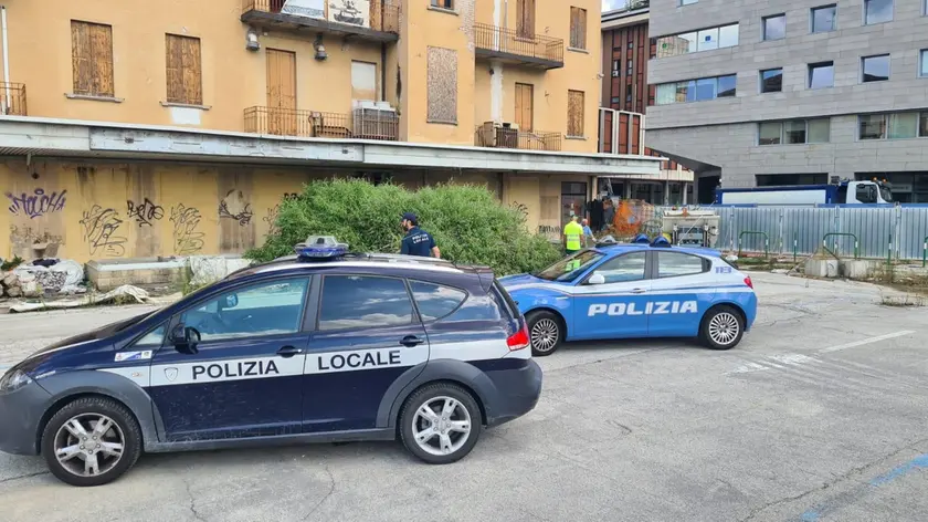 Polizia e vigili all'ex Boschetti di Padova