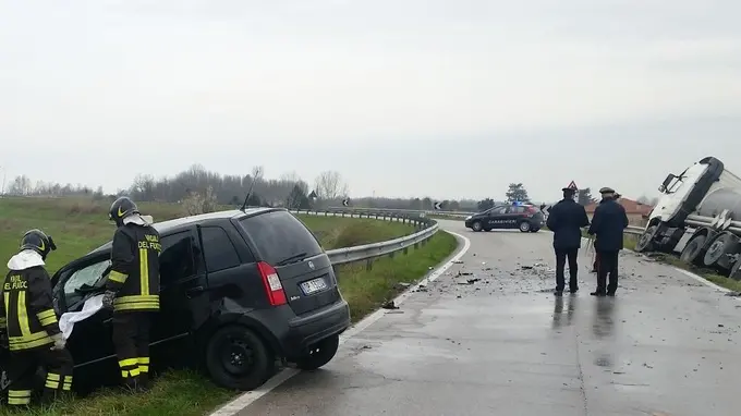 BELLUCO Barbona (PD), 11.03.2016 Incidente delle 11 sulla Sp1 a Barbona in cui ha perso la vita Guendalina Bacchiega di Masi PH. ZANGIROLAMI