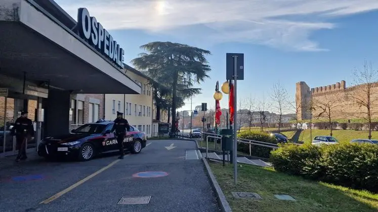 I carabinieri all'ospedale di Cittadella