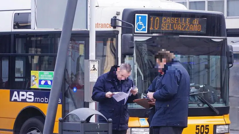 Mezzi e autisti (estranei all’articolo) di BusItalia