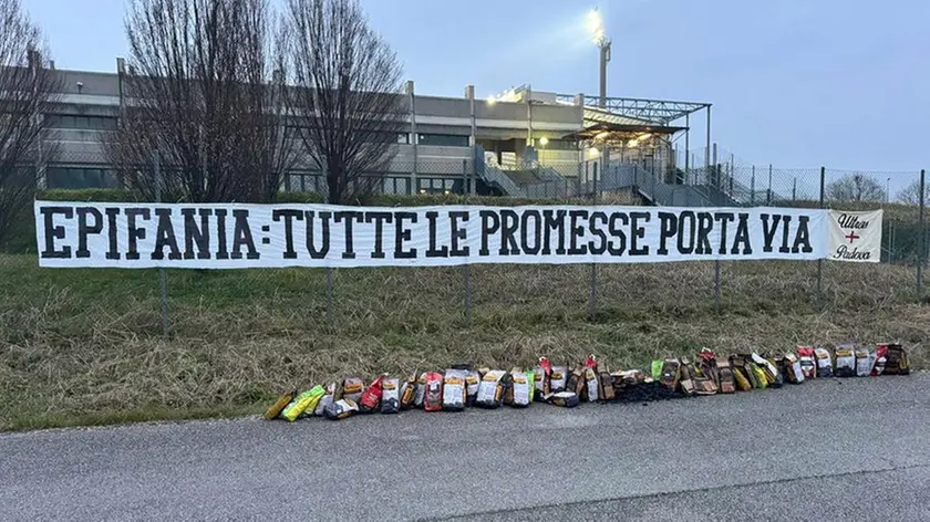 La protesta degli Ultras del Padova