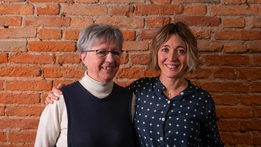 A sinistra la sarta Roberta Ostellari, a destra Paola Griggio fondatrice di Proke