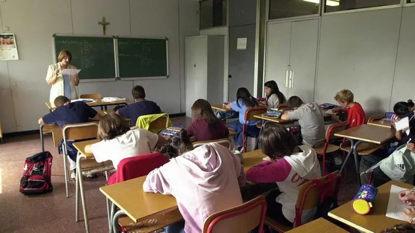 Studenti in una classe durante una lezione