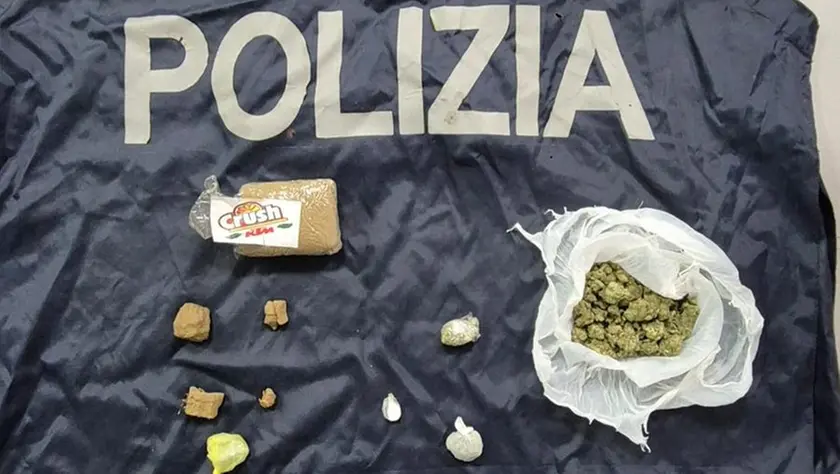 Droga sequestrata dalla Polizia