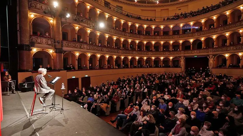 Una passata lezione al Verdi (foto Bianchi)