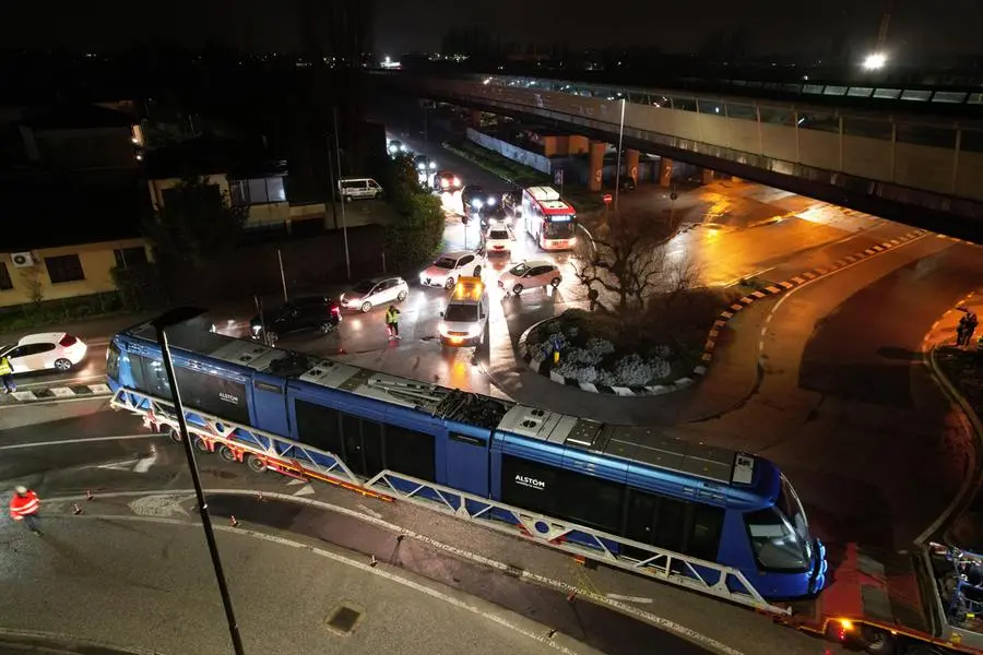 Il tram in arrivo a Voltabarozzo