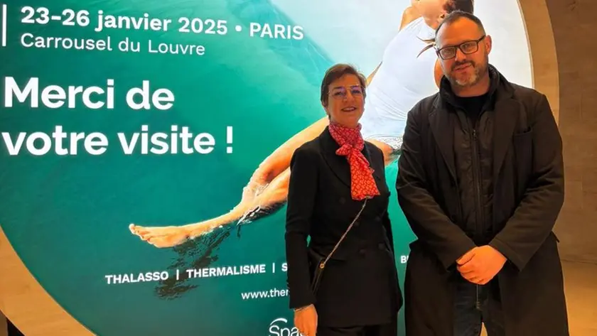 Chiara Borile con il sindaco Riccardo Mortandello alla fiera di Parigi