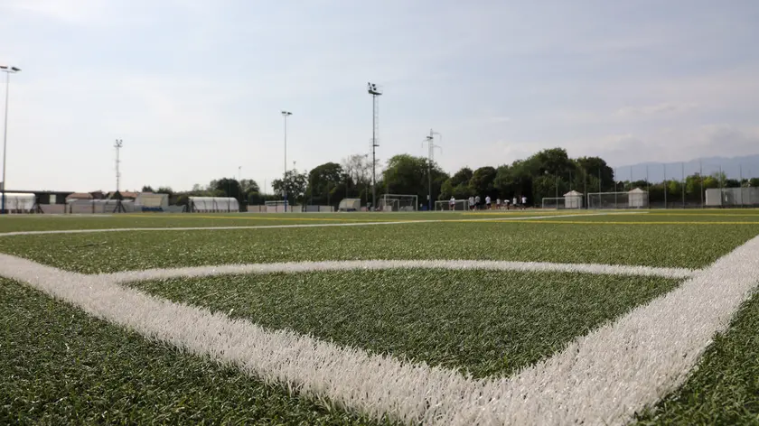 Un campo da calcio