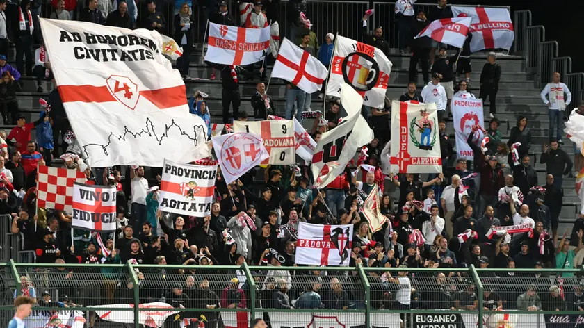 I tifosi biancoscudati allo stadio