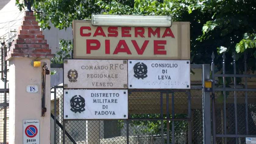 La caserma Piave di Padova quando era sede tra l'altro del Distretto militare